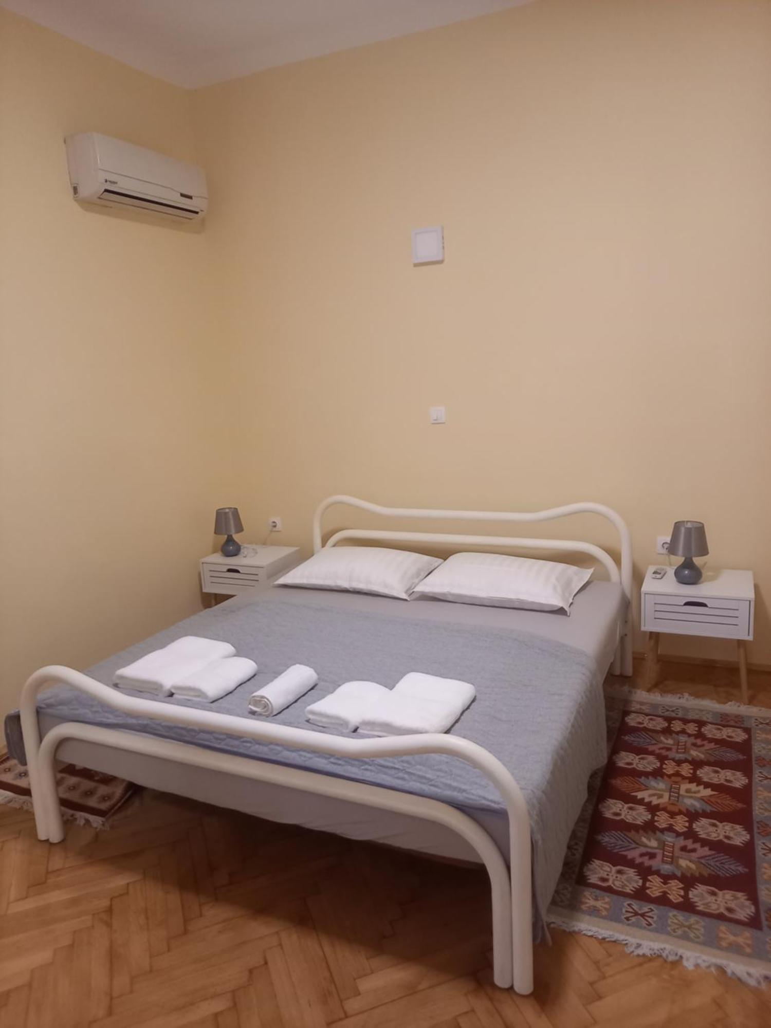 Oskar Amphitheater Apartments And Rooms With Free Parking Pula Bilik gambar